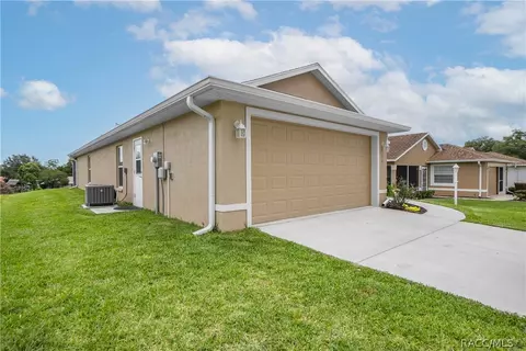 Exterior - 781 W Sunbird Path, Hernando, FL 34442 photo 1 of 8