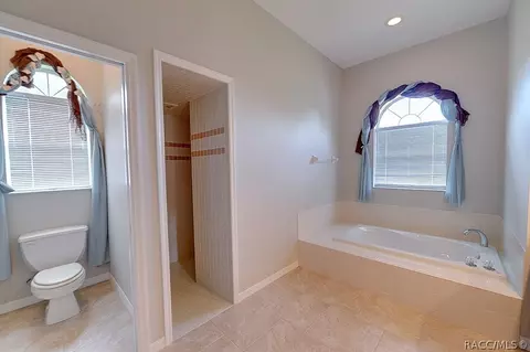 Bath - 634 E Keller Ct, Hernando, FL 34442 photo 2 of 5