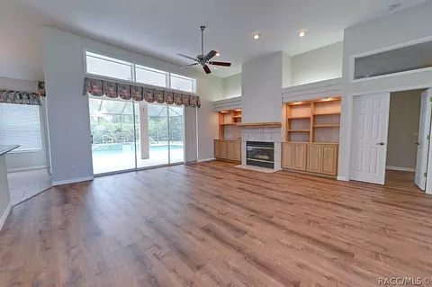 Living - 634 E Keller Ct, Hernando, FL 34442 photo 2 of 9