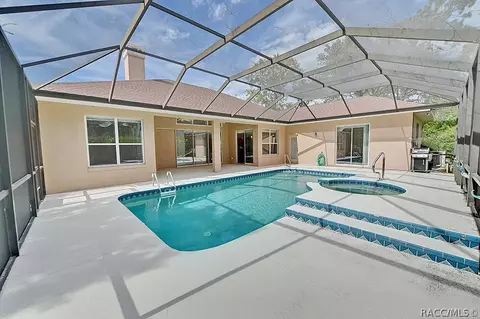 Exterior - 634 E Keller Ct, Hernando, FL 34442 photo 2 of 16