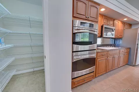 Kitchen - 634 E Keller Ct, Hernando, FL 34442 photo 7 of 7