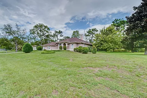 Exterior - 634 E Keller Ct, Hernando, FL 34442 photo 14 of 16