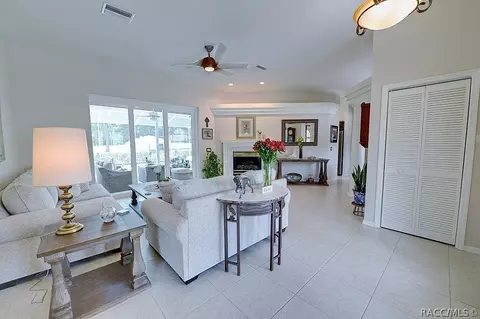 116 E Falconry Ct, Hernando, FL 34442 photo 11
