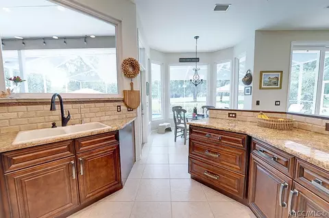 116 E Falconry Ct, Hernando, FL 34442 photo 17