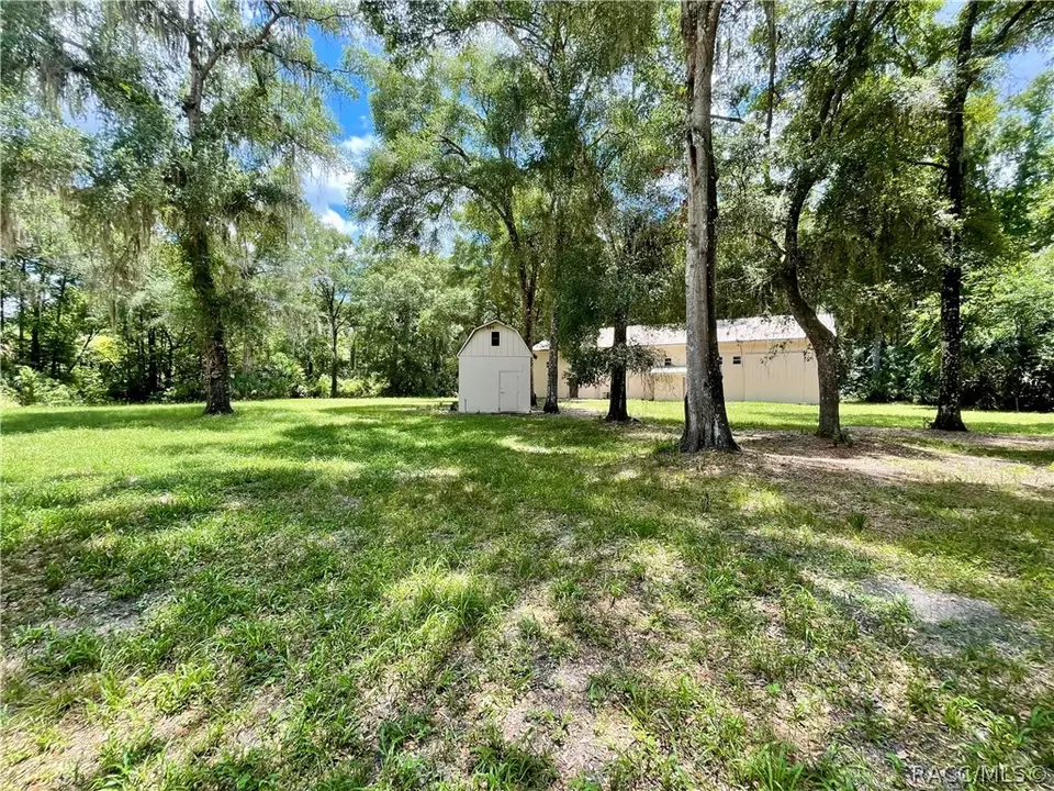  9215 E Roan Ln, Inverness, FL 34450 photo 3