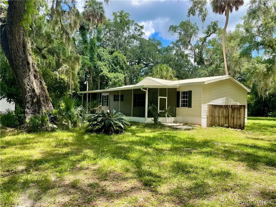  9215 E Roan Ln, Inverness, FL 34450 photo 8