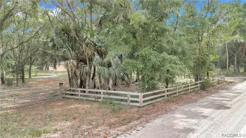 8550 SE 157 Pl, Inglis, FL 34449