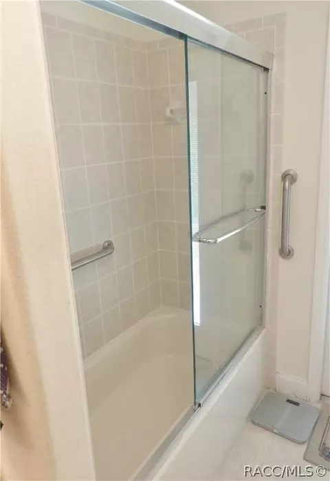 Bath - 1798 W Redding St, Hernando, FL 34442 photo 5 of 6