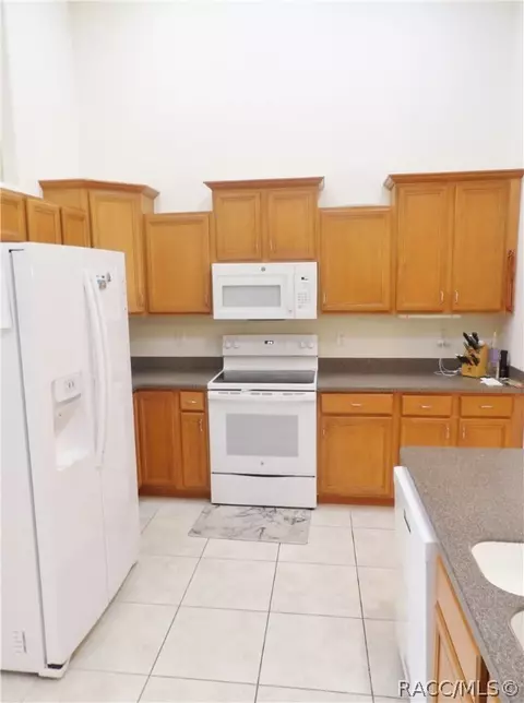 Kitchen - 1798 W Redding St, Hernando, FL 34442 photo 4 of 5