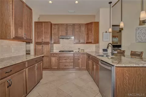 Kitchen - 502 E Keller Ct, Hernando, FL 34442 photo 4 of 5