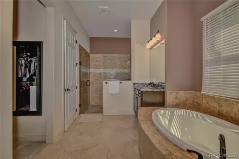 Bath - 502 E Keller Ct, Hernando, FL 34442 photo 3 of 6