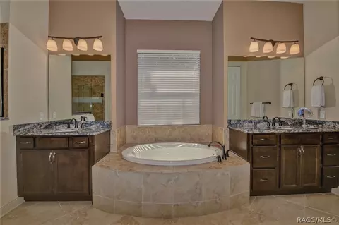 Bath - 502 E Keller Ct, Hernando, FL 34442 photo 1 of 6