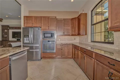 Kitchen - 502 E Keller Ct, Hernando, FL 34442 photo 5 of 5