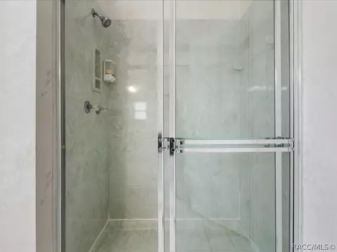 Bath - 129 W National St, Hernando, FL 34442 photo 3 of 5