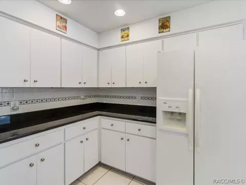 Kitchen - 129 W National St, Hernando, FL 34442 photo 3 of 6