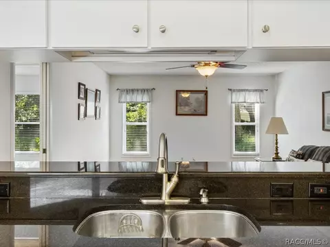 Kitchen - 129 W National St, Hernando, FL 34442 photo 5 of 6