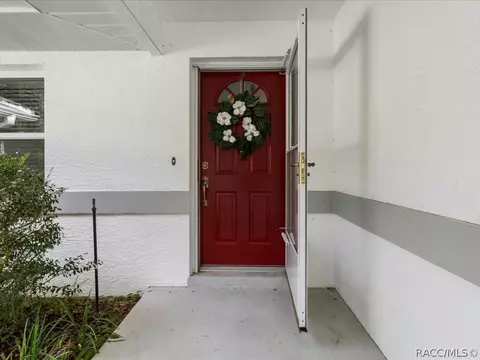 Entry Way - 129 W National St, Hernando, FL 34442 photo 1 of 5