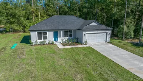 8429 N Quarry Dr, Citrus Springs, FL 34434