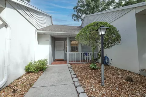 656 W Wild Pine Cir, Beverly Hills, FL 34465