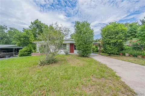 7 E Lemon St, Beverly Hills, FL 34465