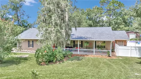 19495 SE 80th St, Morriston, FL 32668