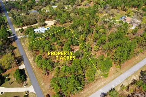 6193 W Glory Hill St, Beverly Hills, FL 34465