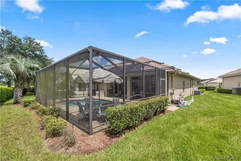 Exterior - 860 W Silver Meadow Loop, Hernando, FL 34442 photo 7 of 12
