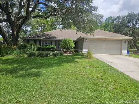 4 Black Willow Ct N, Homosassa, FL 34446
