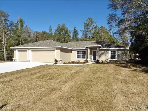 3129 W Hamlet Pl, Citrus Springs, FL 34434