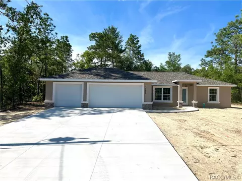 1585 W Kenmore Dr, Dunnellon, FL 34434