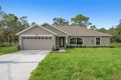 9860 N Sandree Dr, Citrus Springs, FL 34434