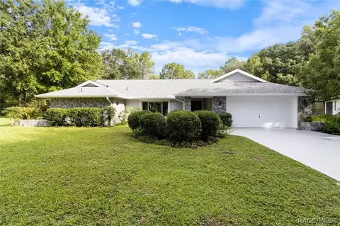18 Viburnum Ct, Homosassa, FL 34446