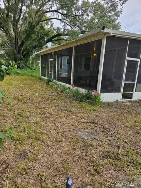 1584 E C-478, Webster, FL 33597 photo 2