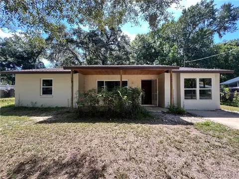 3665 N Hiawatha Ter, Crystal River, FL 34428