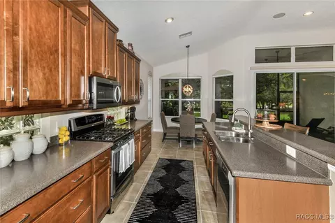 Kitchen - 1862 N Gibson Pt, Hernando, FL 34442 photo 5 of 6