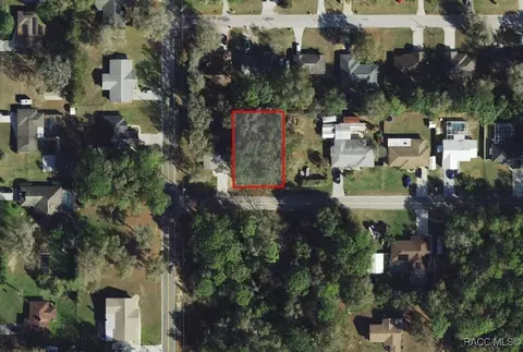 416 Oak St, Inverness, FL 34452