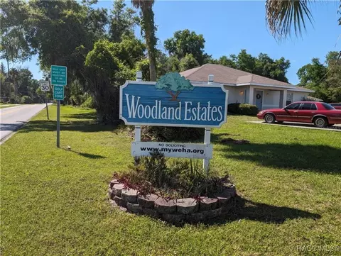 1360 NW 19th St, Crystal River, FL 34428
