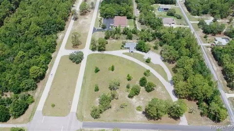 1411 W Pine Ridge Blvd, Beverly Hills, FL 34465