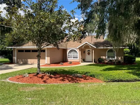 1129 E Bloomfield Dr, Inverness, FL 34453