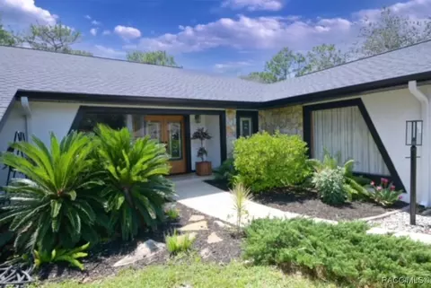 11 Sweetbay Ct, Homosassa, FL 34446