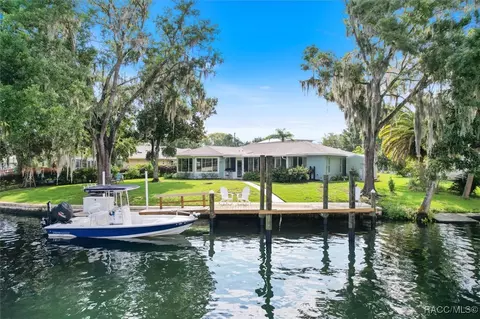 226 SE 2nd Pl, Crystal River, FL 34429