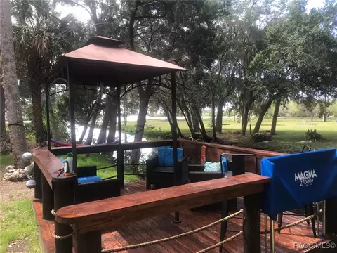14208 W Sutton Ct, Crystal River, FL 34429