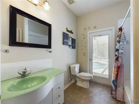 Bath - 104 E Savoy St, Lecanto, FL 34461 photo 5 of 6