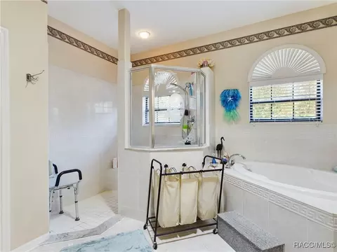 Bath - 104 E Savoy St, Lecanto, FL 34461 photo 1 of 6