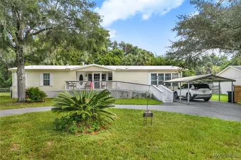 8475 W Buckwood Ct, Homosassa, FL 34448