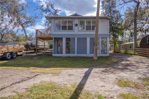 5463 S Withlapopka Dr, Floral City, FL 34436
