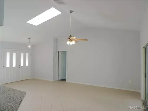547 E Dakota Ct, Hernando, FL 34442 photo 9