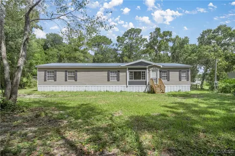8217 W Scotch Pine Ln, Crystal River, FL 34428