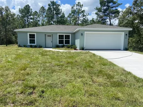 8848 N Paradisea Dr, Dunnellon, FL 34433