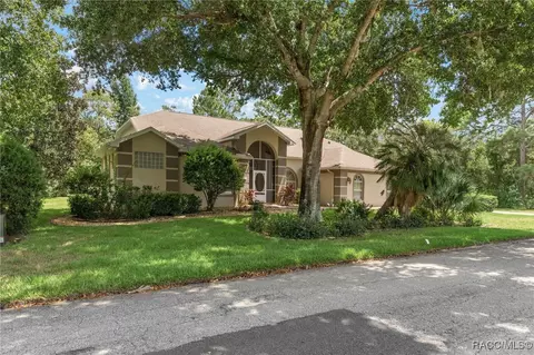 11 Portulaca Ct, Homosassa, FL 34446